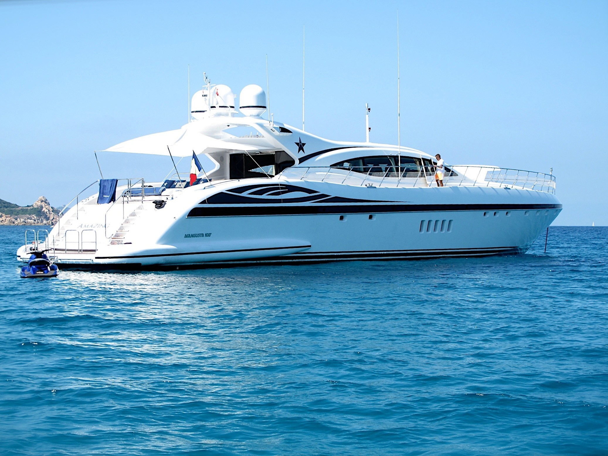 amazing yacht charters